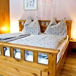 Waldesruh/halseralm Affittacamere